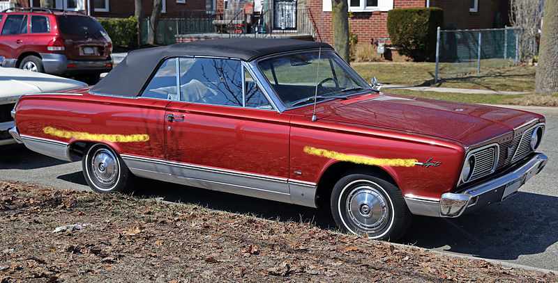 800px-1966_Plymouth_Valiant_Signet_Convertible_front_right.jpg